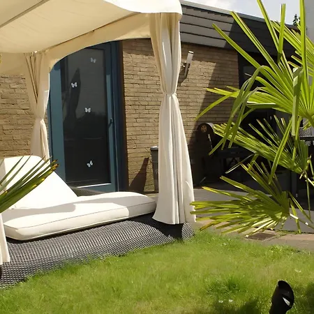 Fuer 2 Personen 68 M² شقة *